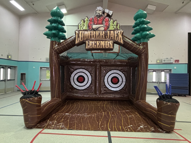 Dual Axe Throwing
